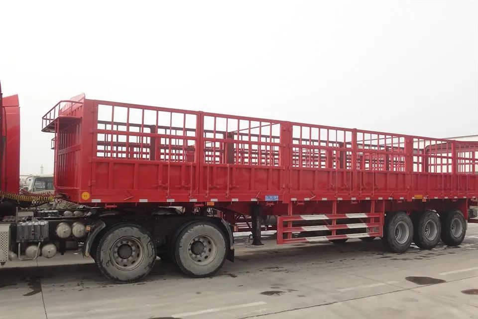 Przyczepa ogrodzeniowa Przyczepa na paliki