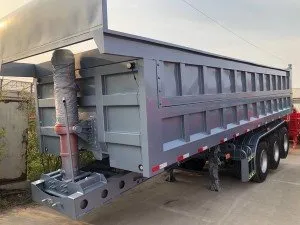 Przednia przyczepa z podnośnikiem hydraulicznym